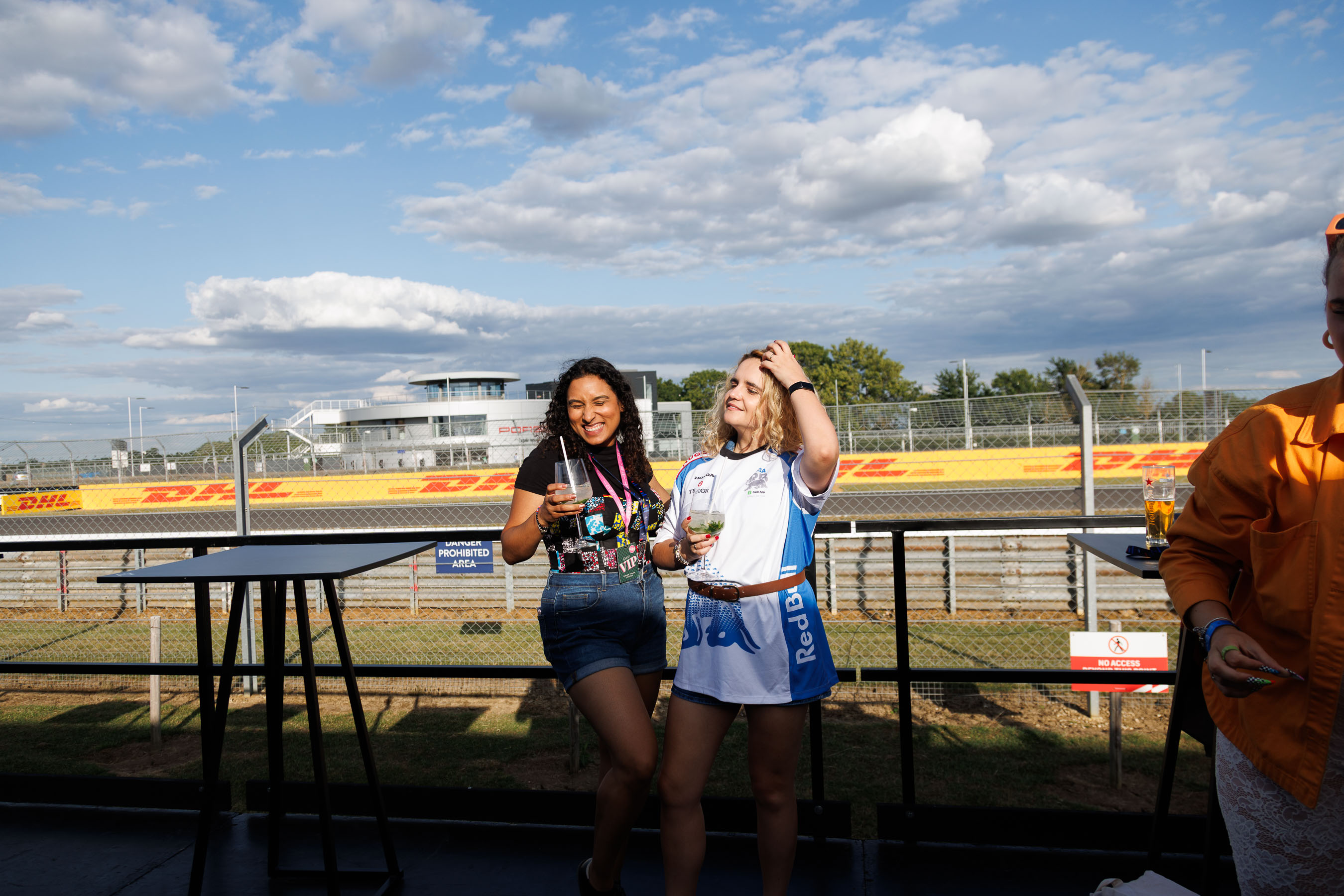 The Pop Up Hotel - Silverstone with Mania Onboard